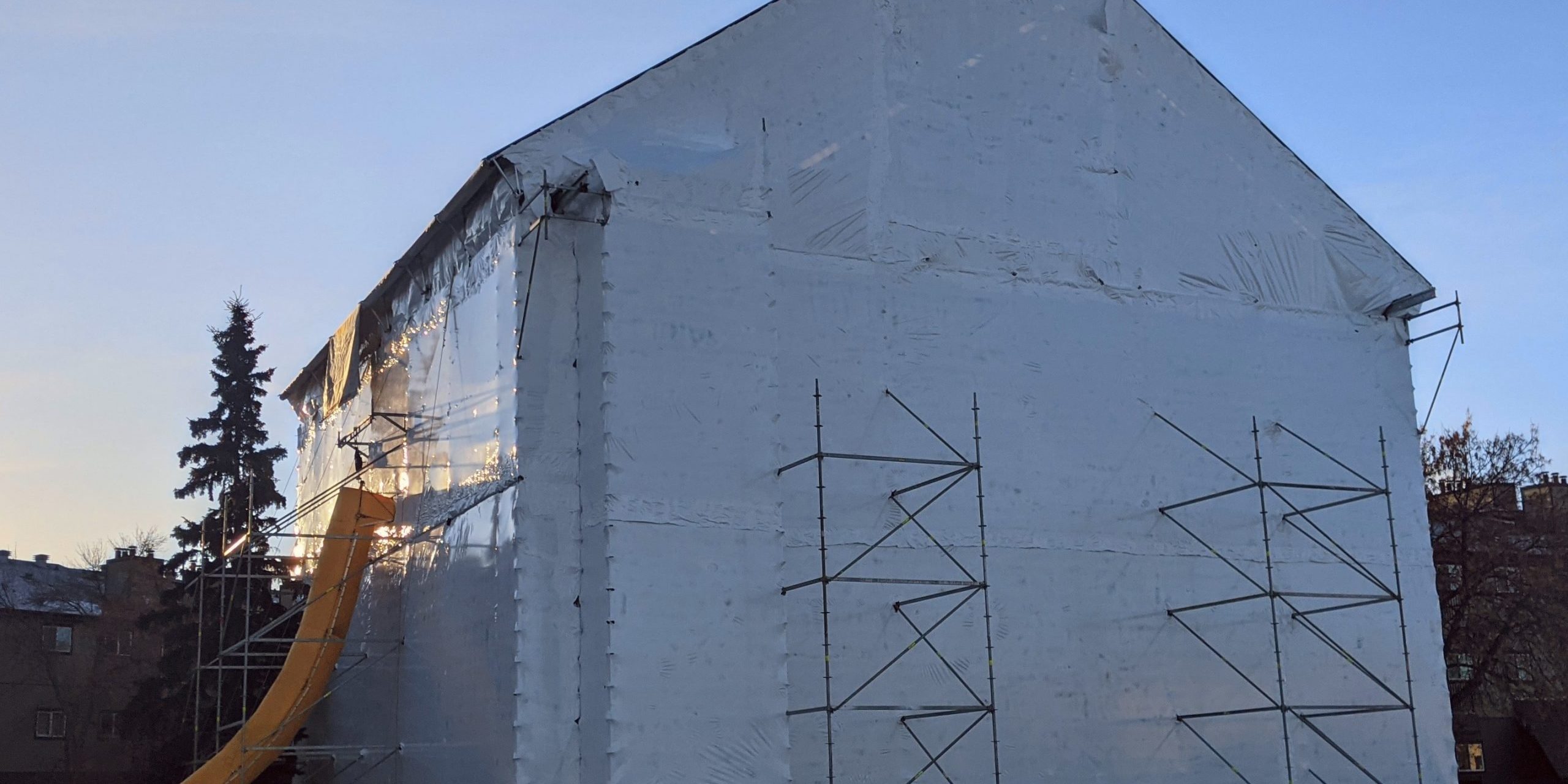 Shrink Wrapped Condominium Access Scaffold with Modular Roof System