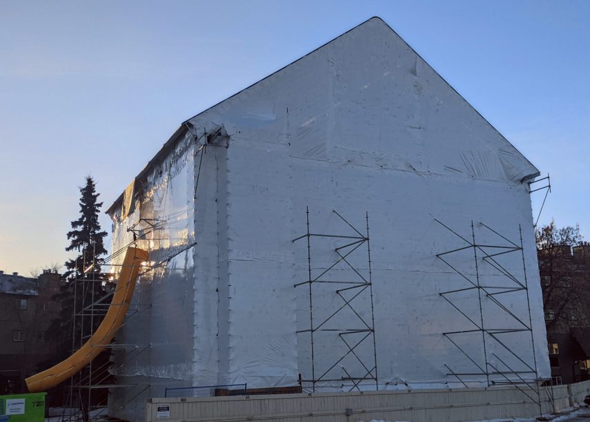 Shrink Wrapped Condominium Access Scaffold with Modular Roof System